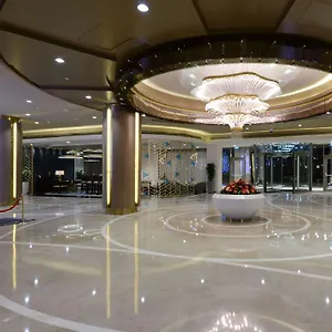 hilton-istanbul-kozyatagi.istanbul-turkeyhotels.com/