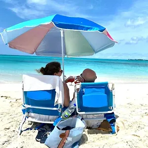 **** Aparthotel Studio, 100 Feet From The Bahamas